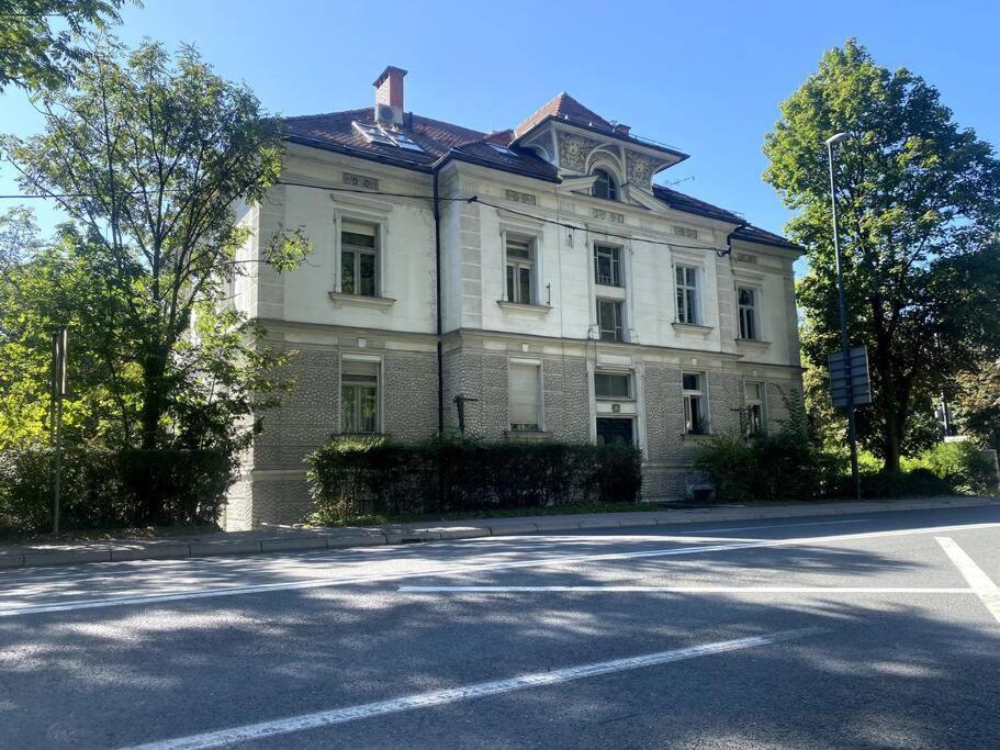 Charming Appartment 3-Min Walk To Old Town - Free Parking Λιουμπλιάνα Εξωτερικό φωτογραφία