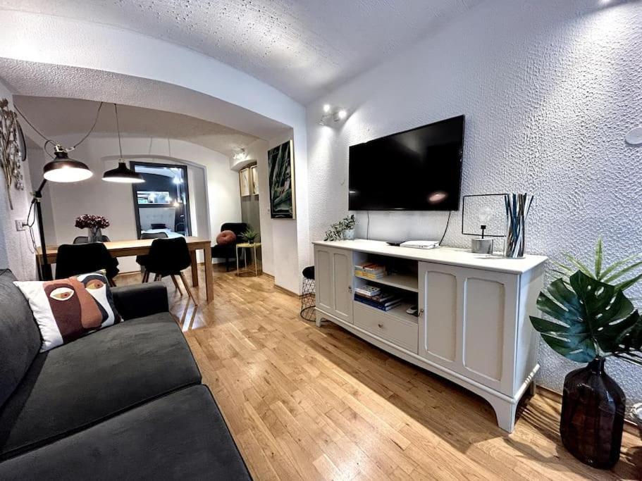 Charming Appartment 3-Min Walk To Old Town - Free Parking Λιουμπλιάνα Εξωτερικό φωτογραφία
